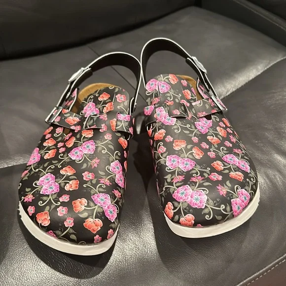 Birkenstock - Kay SL
Birko-Flor - Blooming Roses Black - Picture 5 of 7